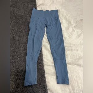 SET ACTIVE leggings - Size Medium in stone blue